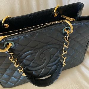 Chanel grand shopping tote quilted caviar in black. Gold hardware.